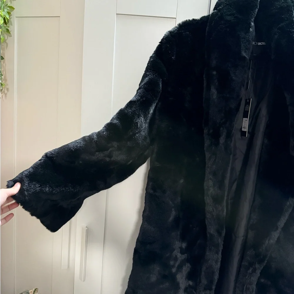 Fashion Nova Plush Black Faux Fur Jacket - Picture 3 of 8